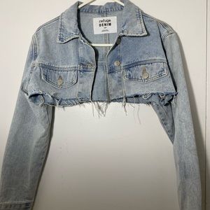 DENIM CROP JACKET